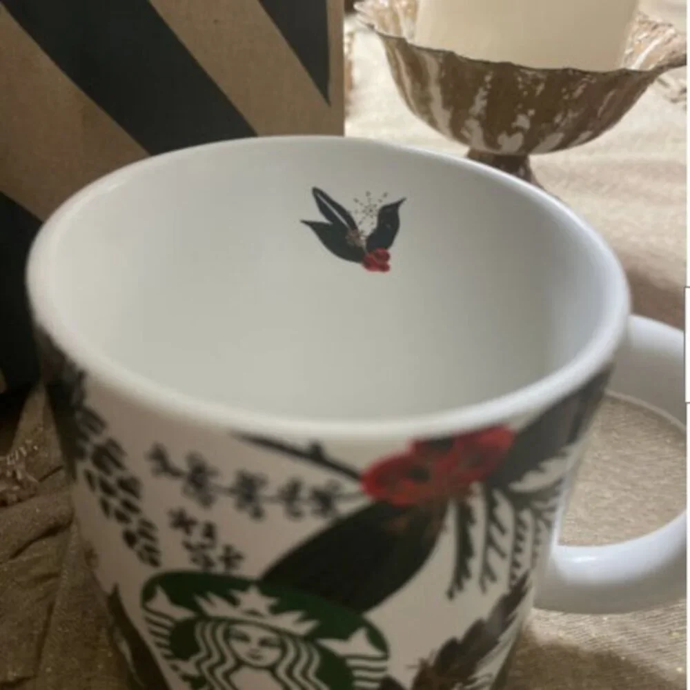 STARBUCKS CHRISTMAS‎ HOLIDAY 2021 12oz / 355ml Holly Ceramic Coffee Mug